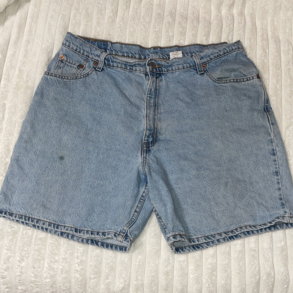 Levis Vintage Short | Size 18 - Picture 3 of 7